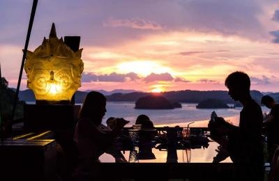2 restoranai Ao Nange, kuriuos aplankyti privaloma! Saulėlydis Lae La grill restorane