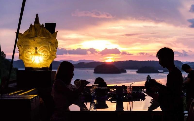 2 restoranai Ao Nange, kuriuos aplankyti privaloma! Saulėlydis Lae La grill restorane